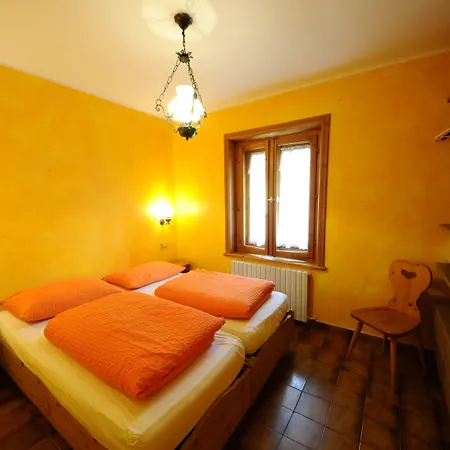 Casa Longa By 아파트 리비뇨