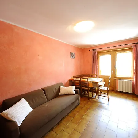 Casa Longa By 아파트 리비뇨