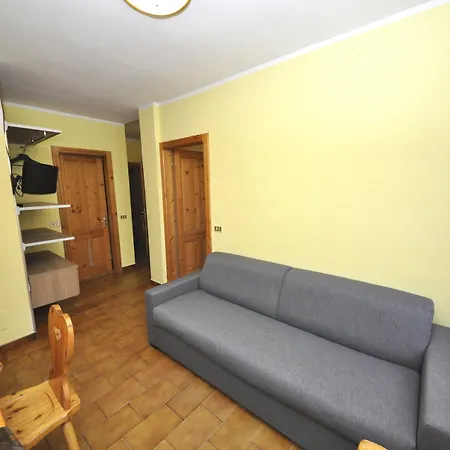 Casa Longa By 아파트 리비뇨